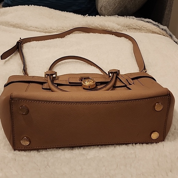 Michael kors purse - Picture 3 of 6